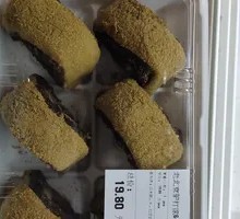 Beijing-style Sweet Rice Roll