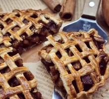 Cinnamon Apple Pie