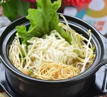 Clay Pot Noodles
