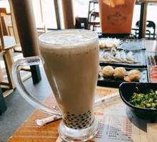 Hand-Shaken Tea