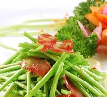 Stir-fried Water Bamboo with Sausage