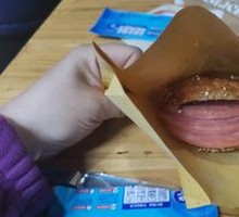Pork-filled flatbread sandwich