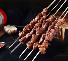 Grilled Black Pepper Beef Skewers