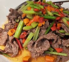 Stir-Fried Beef with Yellow Onion