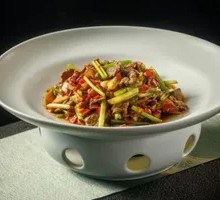 Stir-Fried Beef with Yellow Onion
