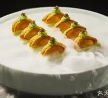Sturgeon Caviar with Mild Spicy Abalone