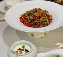 Freshly Sliced 88-Second Yellow Beef
