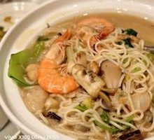 Fujian Seafood Noodles in Brown Sauce