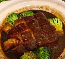 Fresh Abalone Wine-Infused Braised Pork