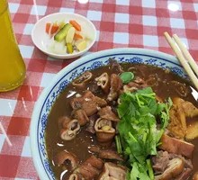Braised Pork and Stuffed Tofu with Noodles