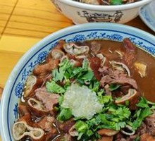 Premium Braised Pork with Fried Buns