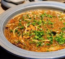 Clam and Noodles Stir-fry