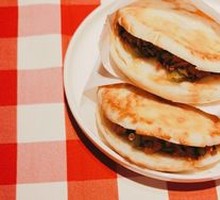 Crispy Pastry Meat Sandwich