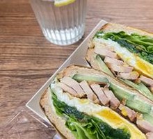 Spinach Sichuan Peppercorn Sandwich
