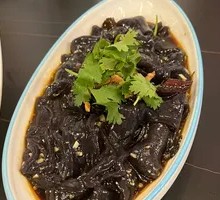 Northeast Black Noodle Salad