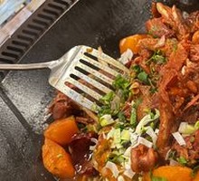 Stewed Goose in Iron Pot