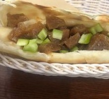 Braised Pork with Flatbread