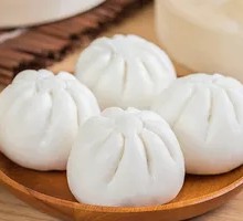 Fresh Pork and Scallion Dumplings