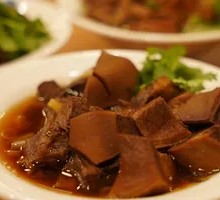 Eight Bowl Meat Dish Combo
