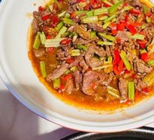 Stir-Fried Beef with Yellow Onion