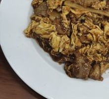 Sour Stir-Fried Egg with Wood Ear Mushrooms