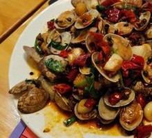 Spicy Stir-Fried Clams