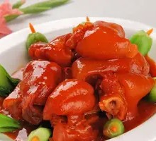 Lucky Pig Trotters