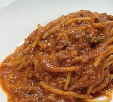 Traditional Italian Meat Sauce Pasta