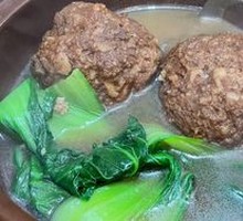 Songhe Lou National Banquet Lion's Head Hot Pot