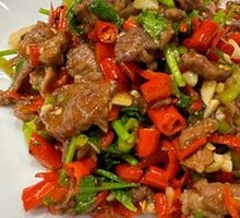 Stir-Fried Beef with Yellow Onion
