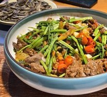 Stir-Fried Beef with Yellow Onion