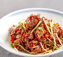 Stir-Fried Beef with Yellow Onion