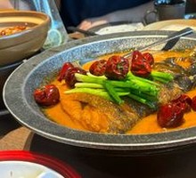 Braised Fish Head with Fried Dough Sticks