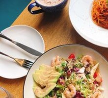 Fresh Shrimp Avocado Salad