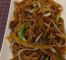 Dry Fried Beef Noodles with Daily Soup