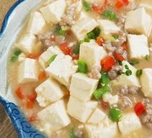Sautéed Tofu with Ground Pork and Green Pepper