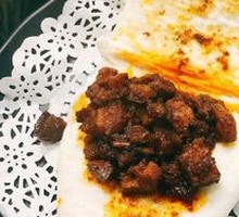 Lotus Leaf Pancake with Meat Sauce