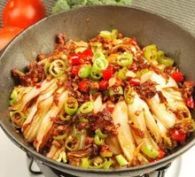Spicy Pot-Braised Baby Bok Choy