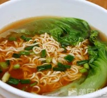 Sour Cabbage and Pork Noodle Soup