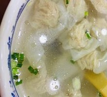 Spiced Dumplings with Sauce