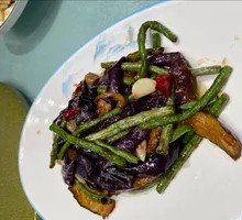 Stir-fried long beans with eggplant