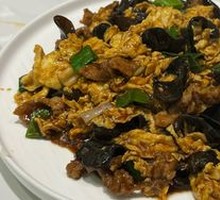 Sour Stir-Fried Egg with Wood Ear Mushrooms