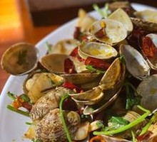 Spicy Stir-Fried Clams