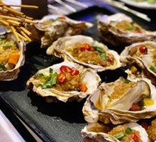 Garlic Steamed Oysters with Rice Noodles