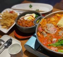 Korean Army Rice Cake Hot Pot with Australian Beef