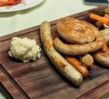 Grilled Sausage Platter