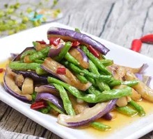 Stir-fried long beans with eggplant