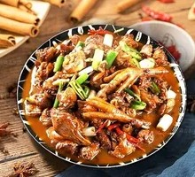 Yimeng Mountain Iron Pot Chicken Stir-Fry