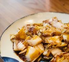 Pickled Garlic Braised Cabbage