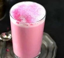 Red Velvet Milk Tea